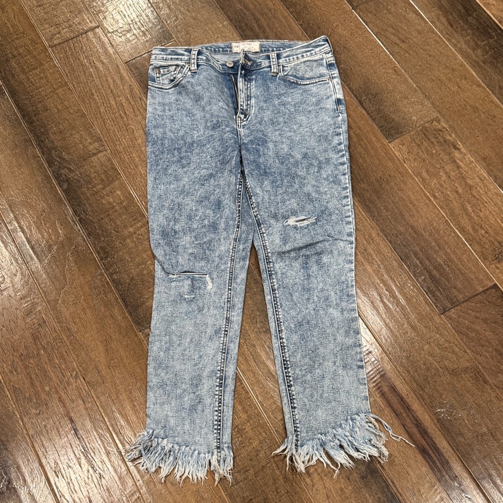 Free People Light Blue Distressed Cropped Jeans